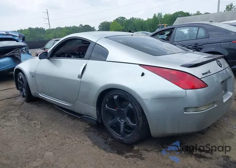 2005 Nissan 350Z Touring z USA, uszkodzony, nr VIN JN1AZ34E25M651571
